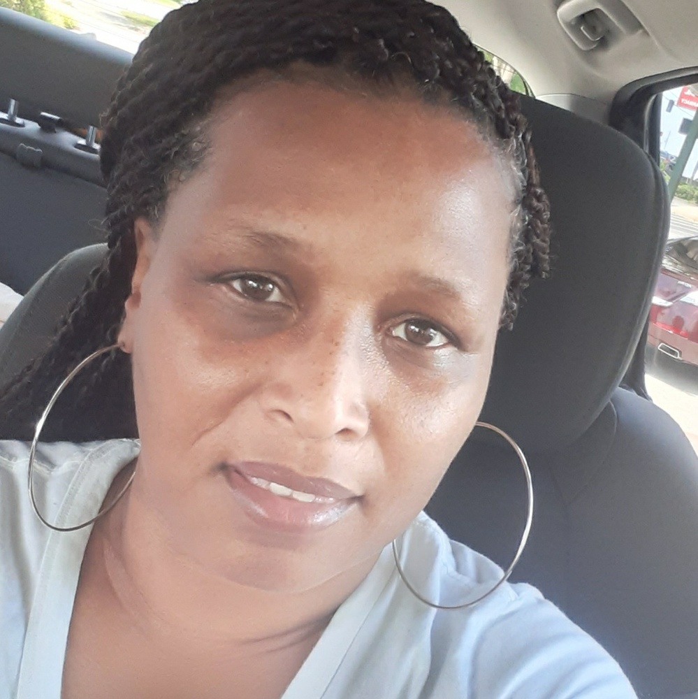 Meet your Posher, Latisha